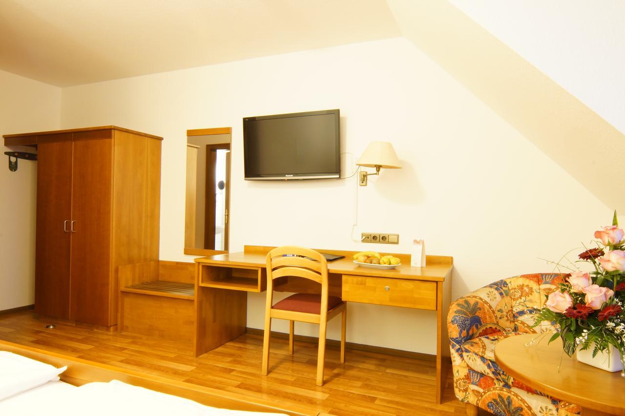 Hotel Spitzenpfeil Michelau in Oberfranken Luaran gambar