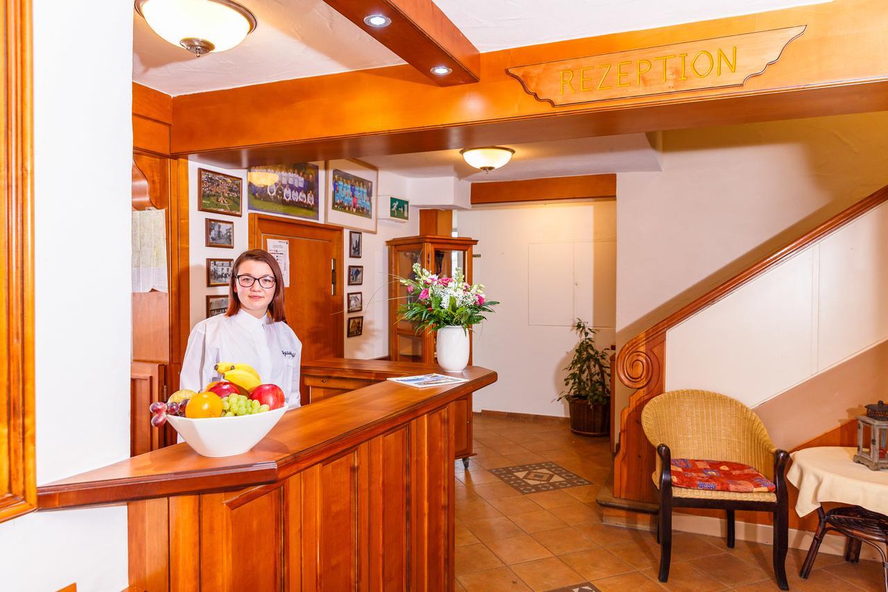 Hotel Spitzenpfeil Michelau in Oberfranken Luaran gambar
